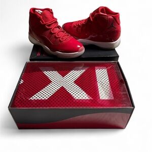Jordan Air Retro XI in Red and Black